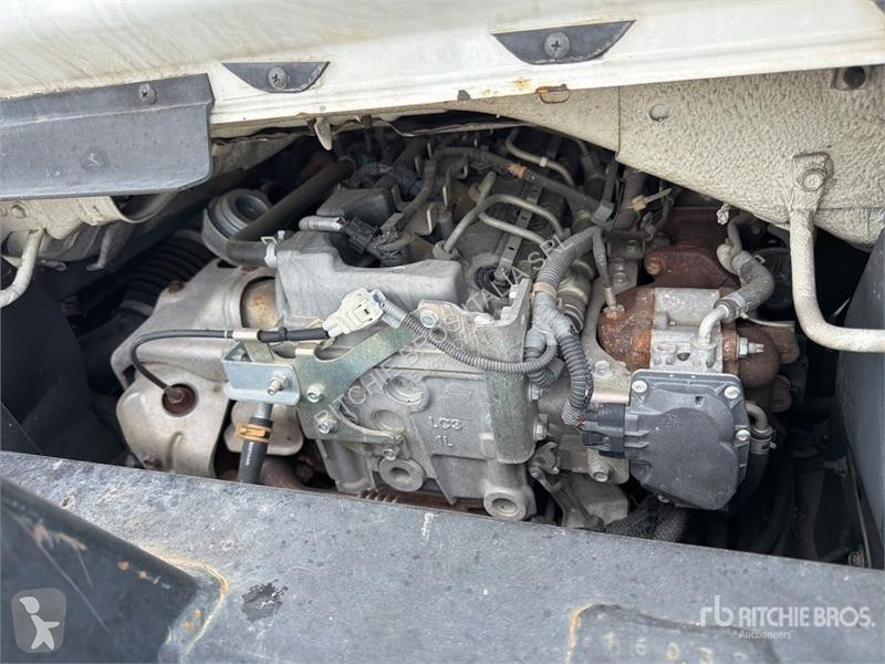 Kamion Nissan Multitel HX195 19.5 m on Nissan...