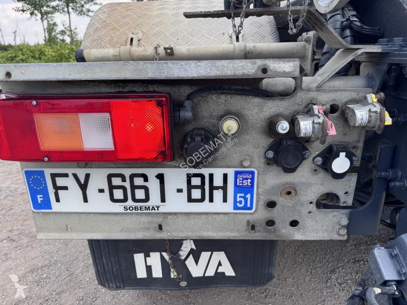 Volvo 420 truck