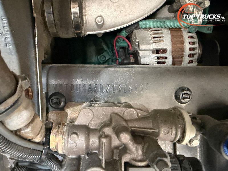 Teherautó Volvo 12210 Refrigerated/Freezer -...