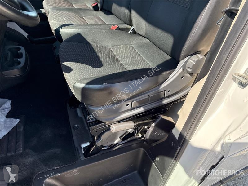 Camión Peugeot 333 L1H1 2.2 BLUEHDI 140CV SeS...