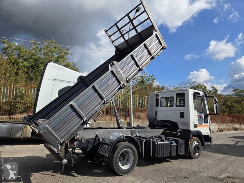 Camión Iveco 80 E 22