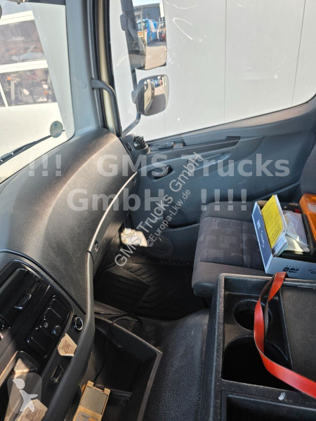 Camión Mercedes 1833 / 4X4 ALLRAD / 16m Atlas Kran