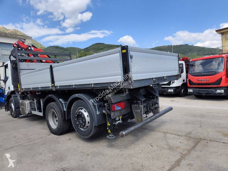 Iveco AD 260 S 31 X/P truck