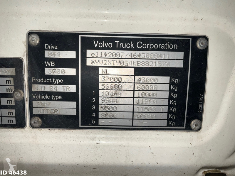 Volvo 460 8x4 Euro 6 HMF 19 Tonmeter Z-kraan truck