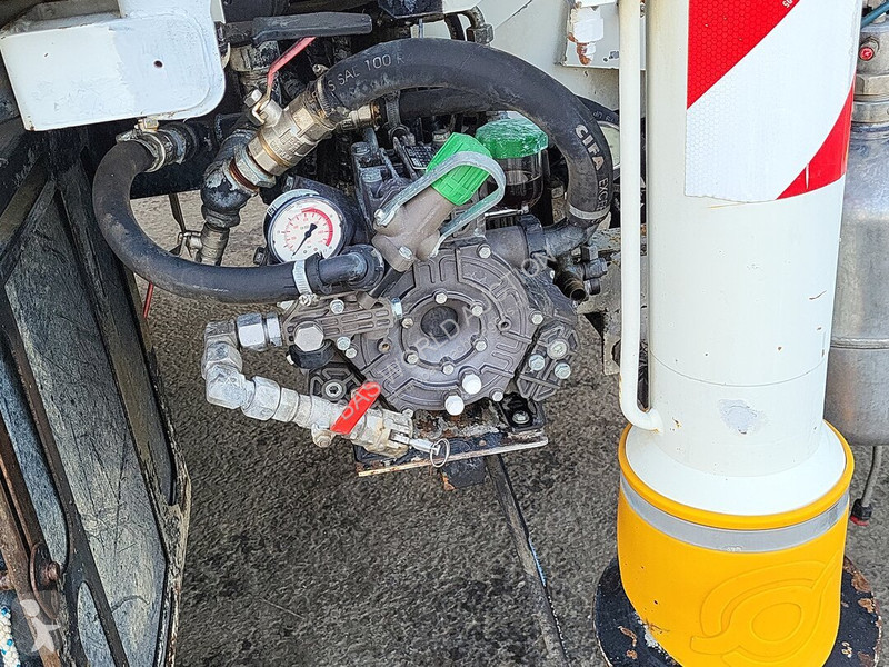 Camion MAN 41.460