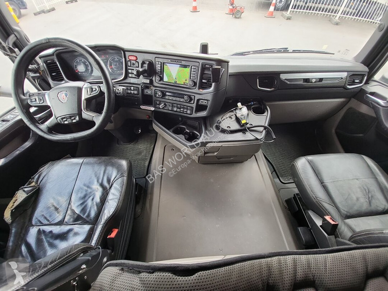 Camião Scania 580