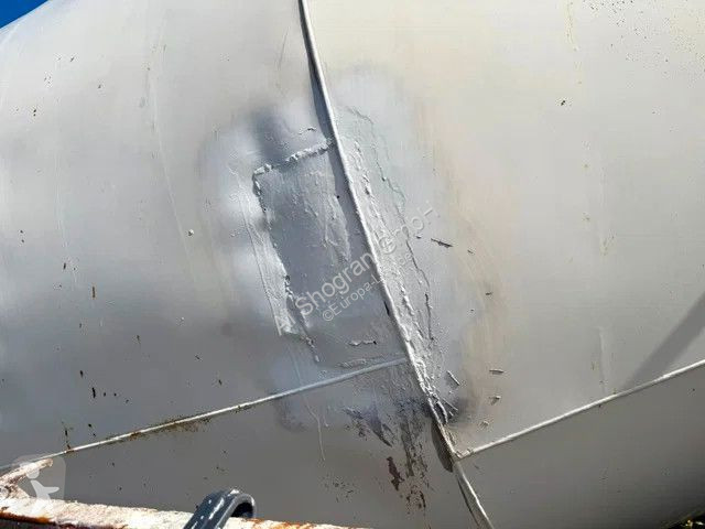 Грузовик Mercedes 3243...