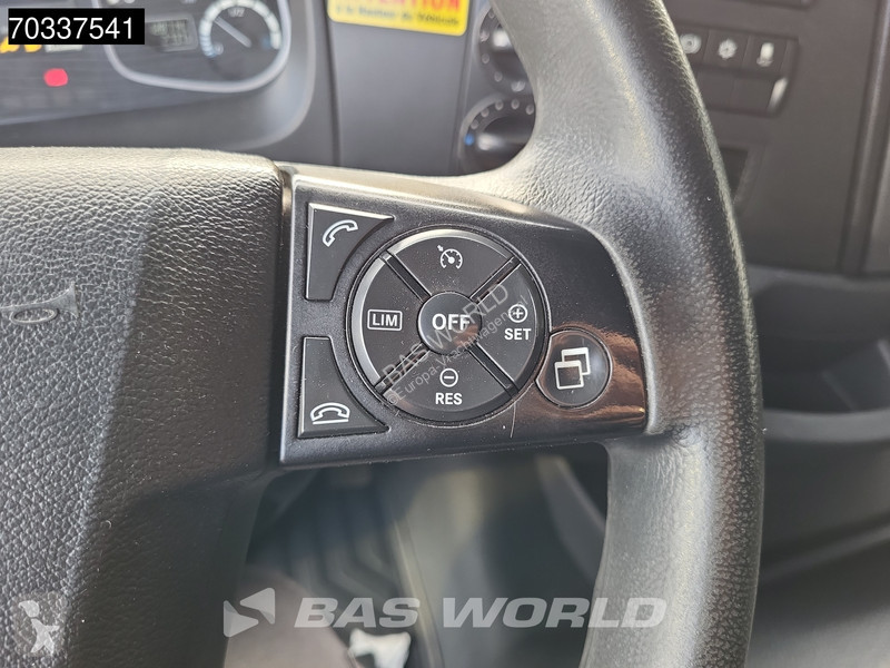Lastbil Mercedes 1324 4X2 13t 6-Cylinder Engine...