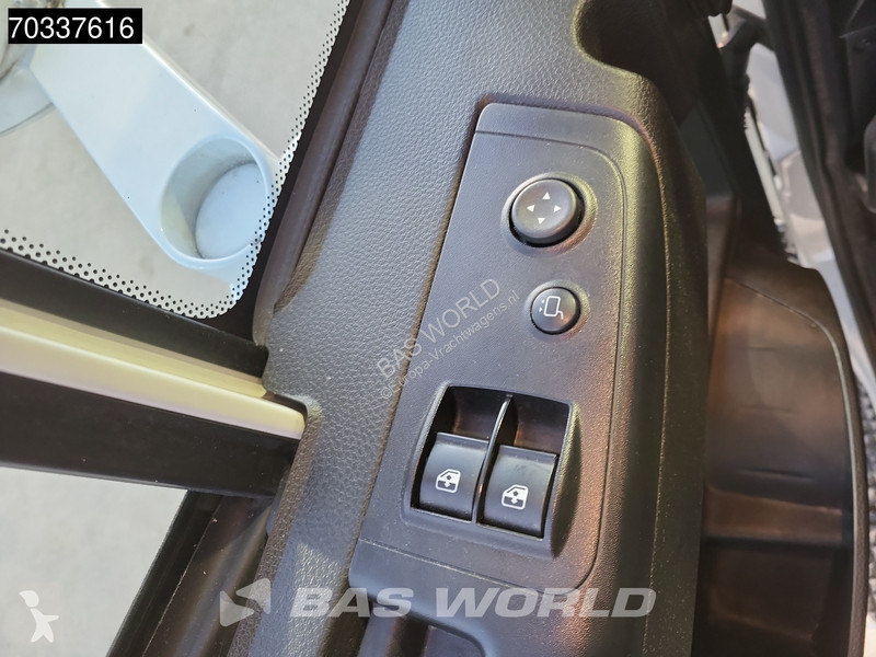 Camión Iveco 120E220 4X2 12t Automatic Tailgate...