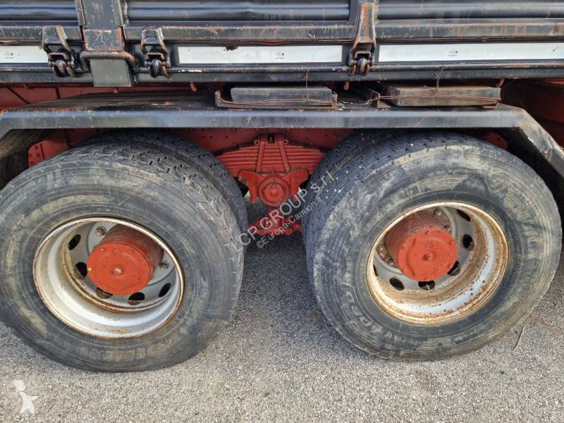 Iveco 260E31 truck