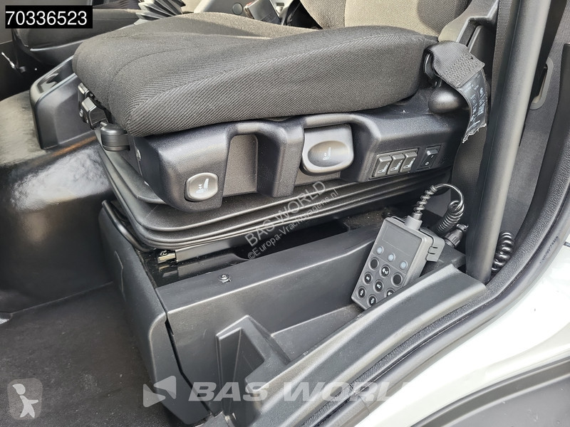 Kamion Iveco 75E190 4X2 8tonner 1000kg Tailgate...
