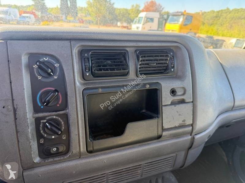 Renault 220 DCI truck