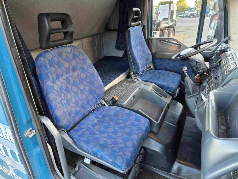 Iveco 120 E 25 FP tector truck