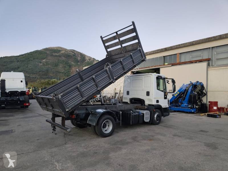 Iveco 100 E 18 truck