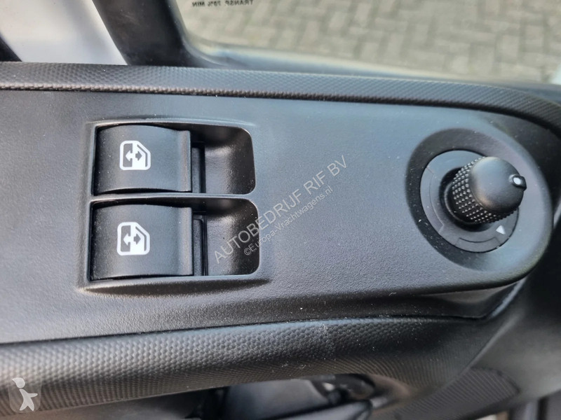 Kamion Iveco 35C16/ 3.0D/ Chassiscab/ WB 410/...