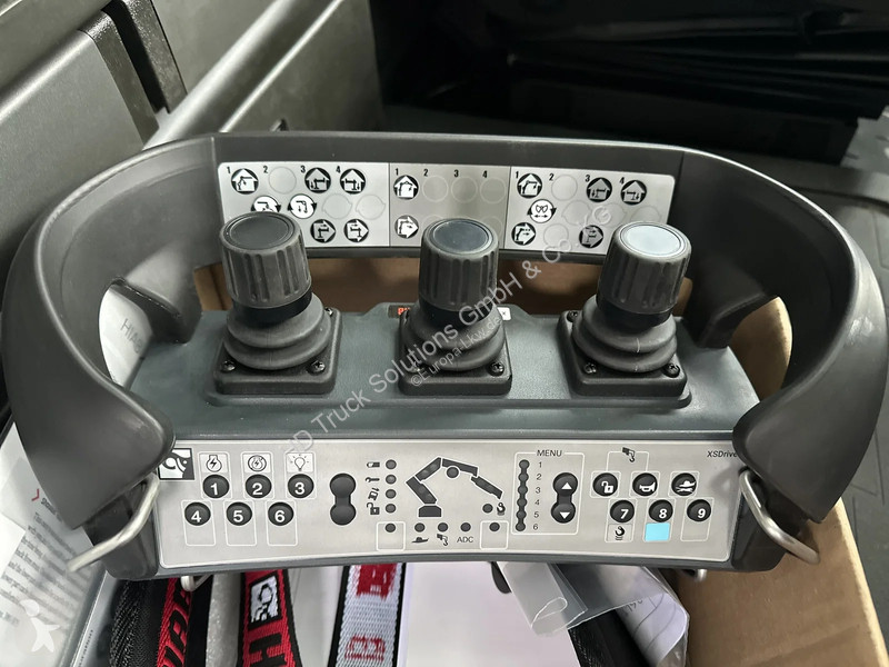Kamion Volvo 540 Volvo  540 8X4 HIAB...