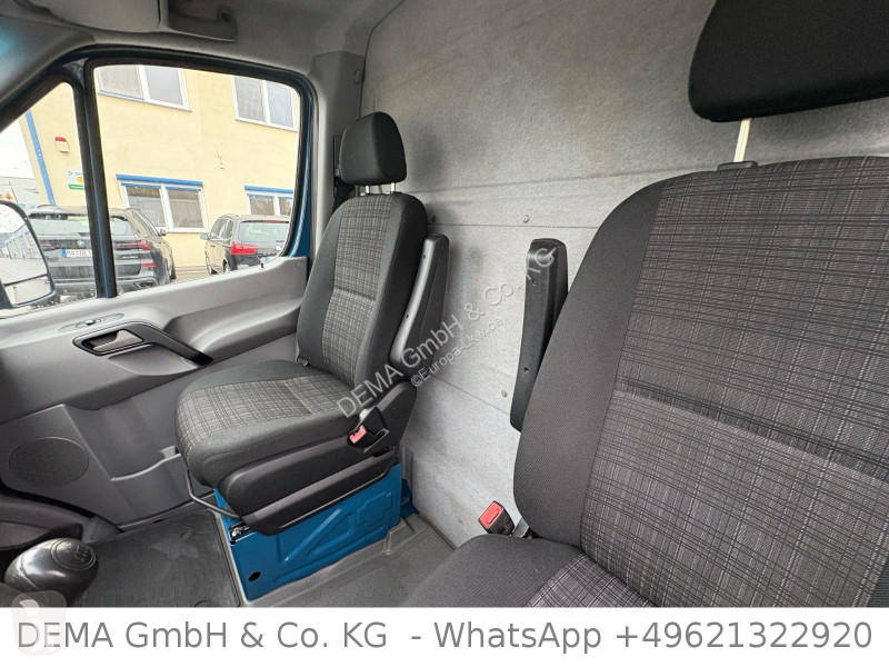 Mercedes 719...