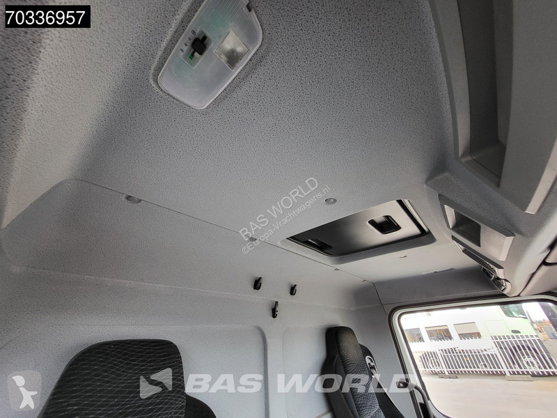 Kamion Mercedes 1218 4X2 12tonner 1500kg...
