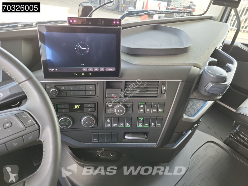 Vrachtwagen Volvo Aero 540 8X4 NEW! HYVA 30-62...