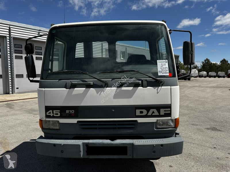 Vrachtwagen DAF 210CS