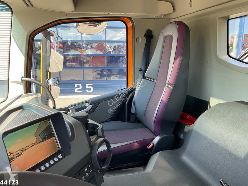 Camion Volvo 420 8x2 Hiab 25 Tonmeter laadkraan...