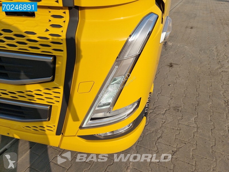 Vrachtwagen Volvo FH  6X2 LNG combi ACC Navi...