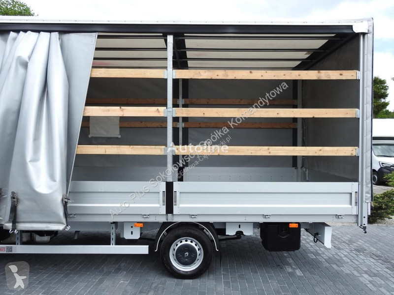 Autoutilitară Renault MASTER PLANDEKA 10 PALET...