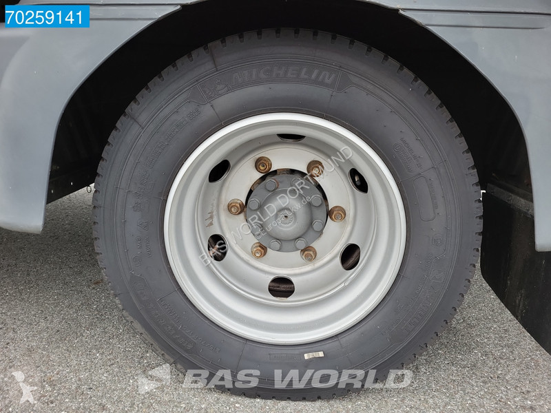 Camion Mercedes 816 4X2 7.49t Thermoking B-100...