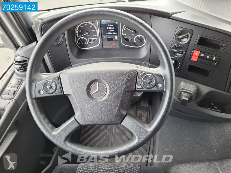 Camion Mercedes 816 4X2 7.49t Thermoking B-100...