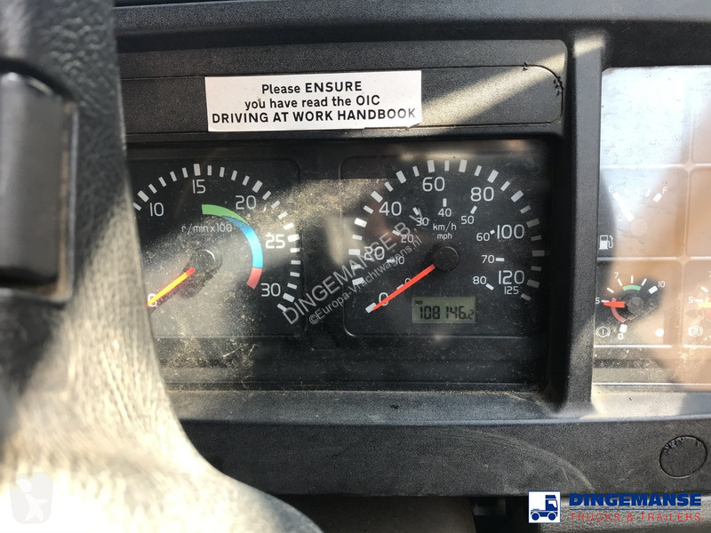Camion Volvo 4x2 RHD Whale vacuum tank 8 m3