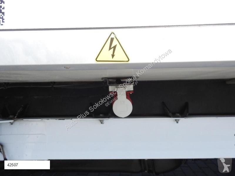 Autoutilitară Ford TRANSIT CHŁODNIA KONTENER...