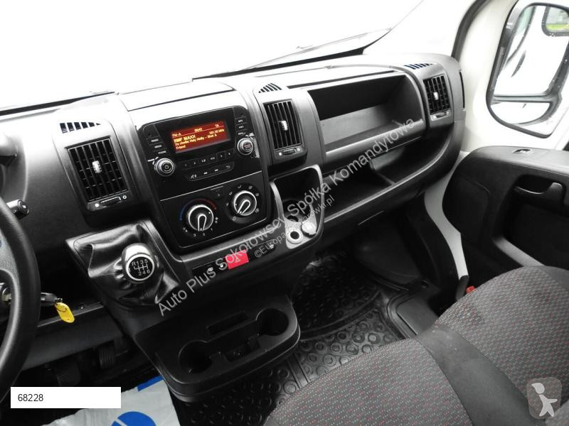 Véhicule utilitaire Peugeot BOXER SKRZYNIA...