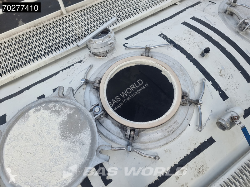 Vrachtwagen Volvo 420 6X2 NL-Truck Compressor...