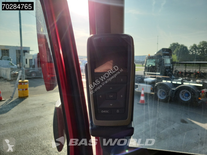 Camion Volvo 700 6X4 Full Air 20t Hook Xenon...