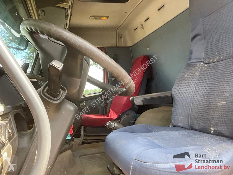 Kamion Volvo 440 10x4 Euro 5 geisoleerde asfalt...