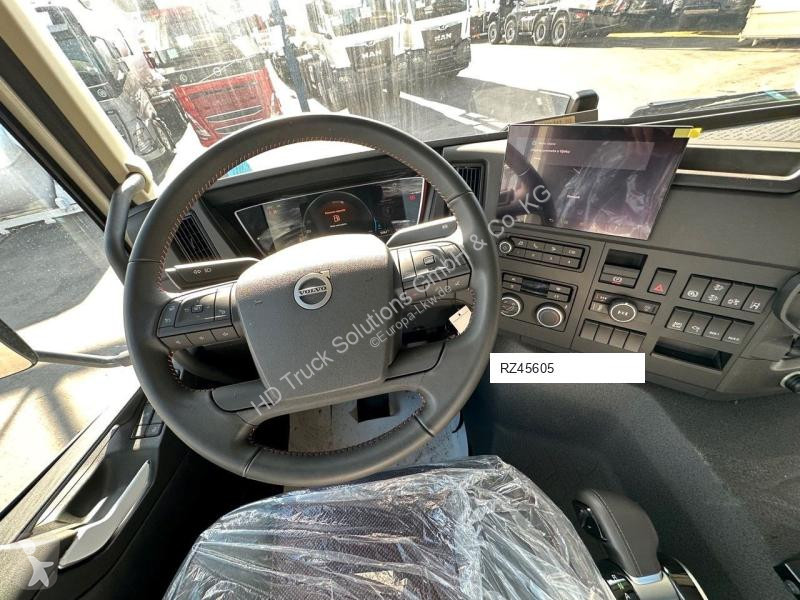 Camion Volvo FMX 500 8x4 Abrollkipper + Kran...