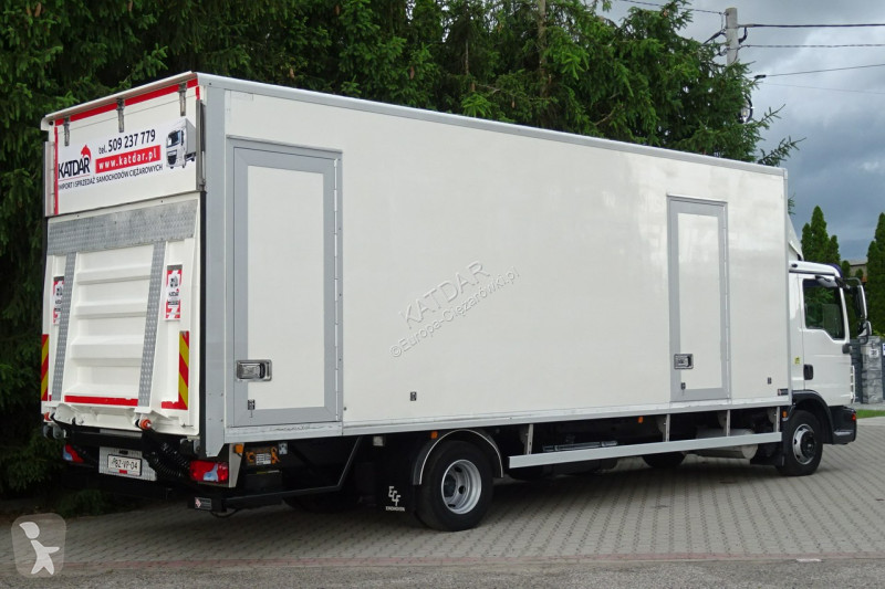 Camion MAN TGL12.220 Euro 5 kontener 19 palet...
