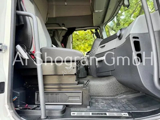Camion remorque Renault T480...