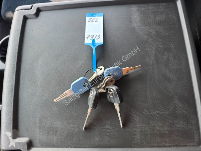 Kamion Mercedes 1221 / Ladebordwand
