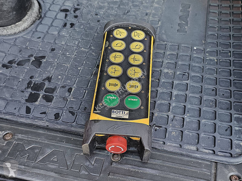 Kamion MAN 8.220  BOTTIE LIFT 8 TON