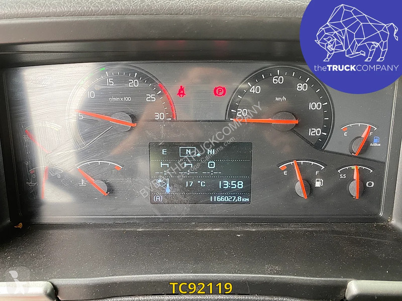 شاحنة Volvo 330