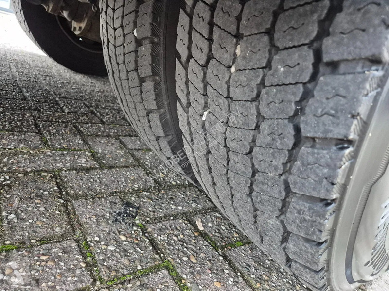 شاحنة Volvo 250 E6 DoKa 7 Sitze/ Abschlepp/...