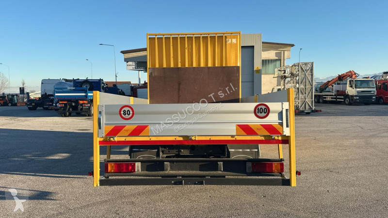 شاحنة Iveco ML120E18 4x2