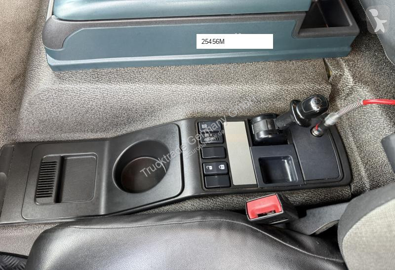 شاحنة Renault 586 D Wide 18.320