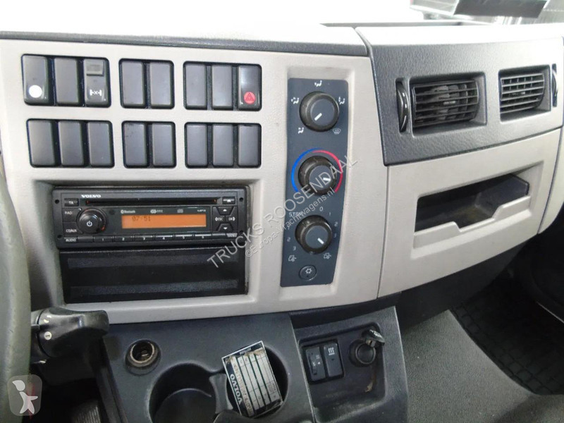شاحنة Volvo FL 240 + 12t + euro 5 + lift