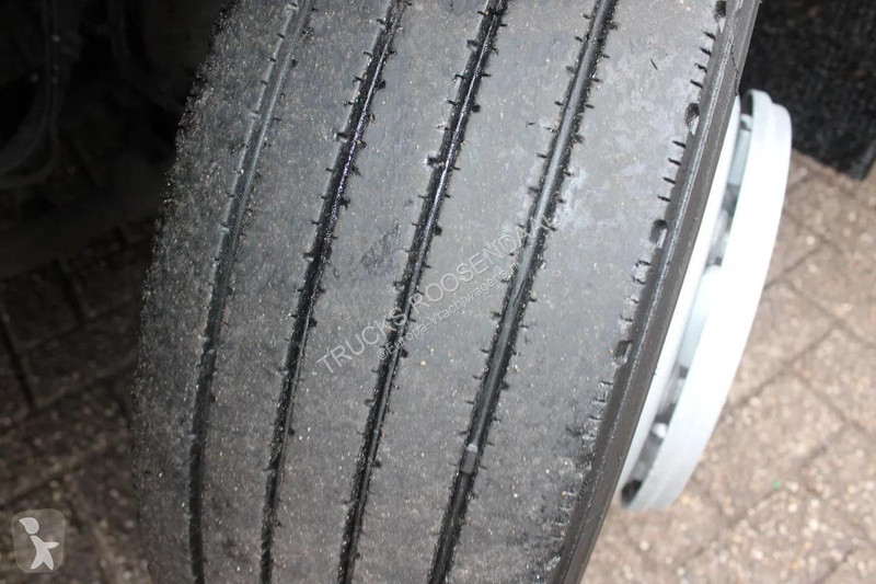 شاحنة DAF 210 + EURO 6 + LIFT