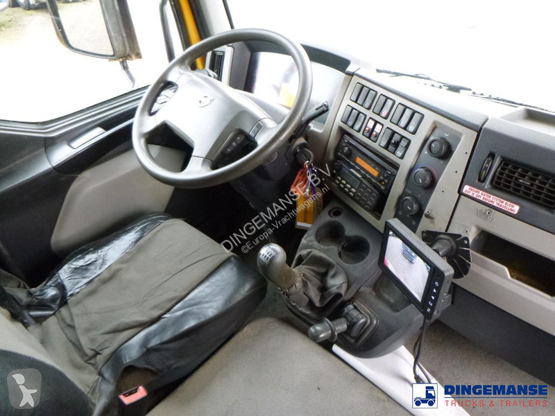 شاحنة Volvo FL 4x2 Vacuum truck Whale 8.1 m3