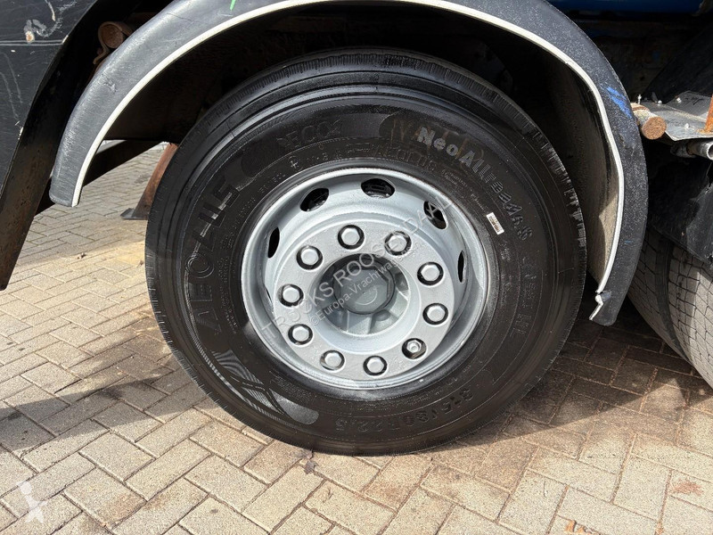 شاحنة Volvo FE 330 + HMF 1680 + 6X2 + CONTAINER...