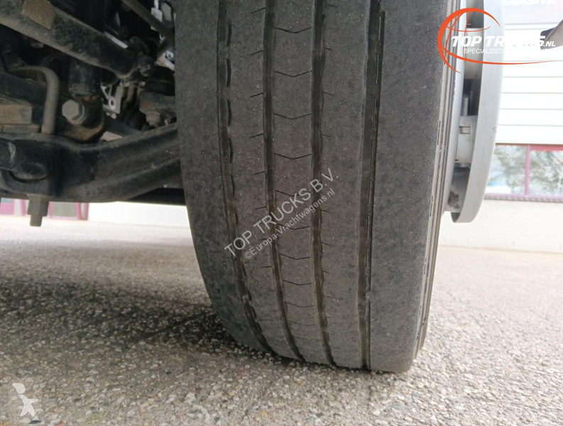 Camion Renault D 12.240 DXI Carrier Supra 850...