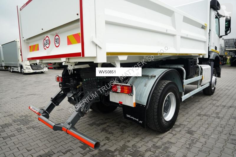 شاحنة Mercedes ACTROS 2038